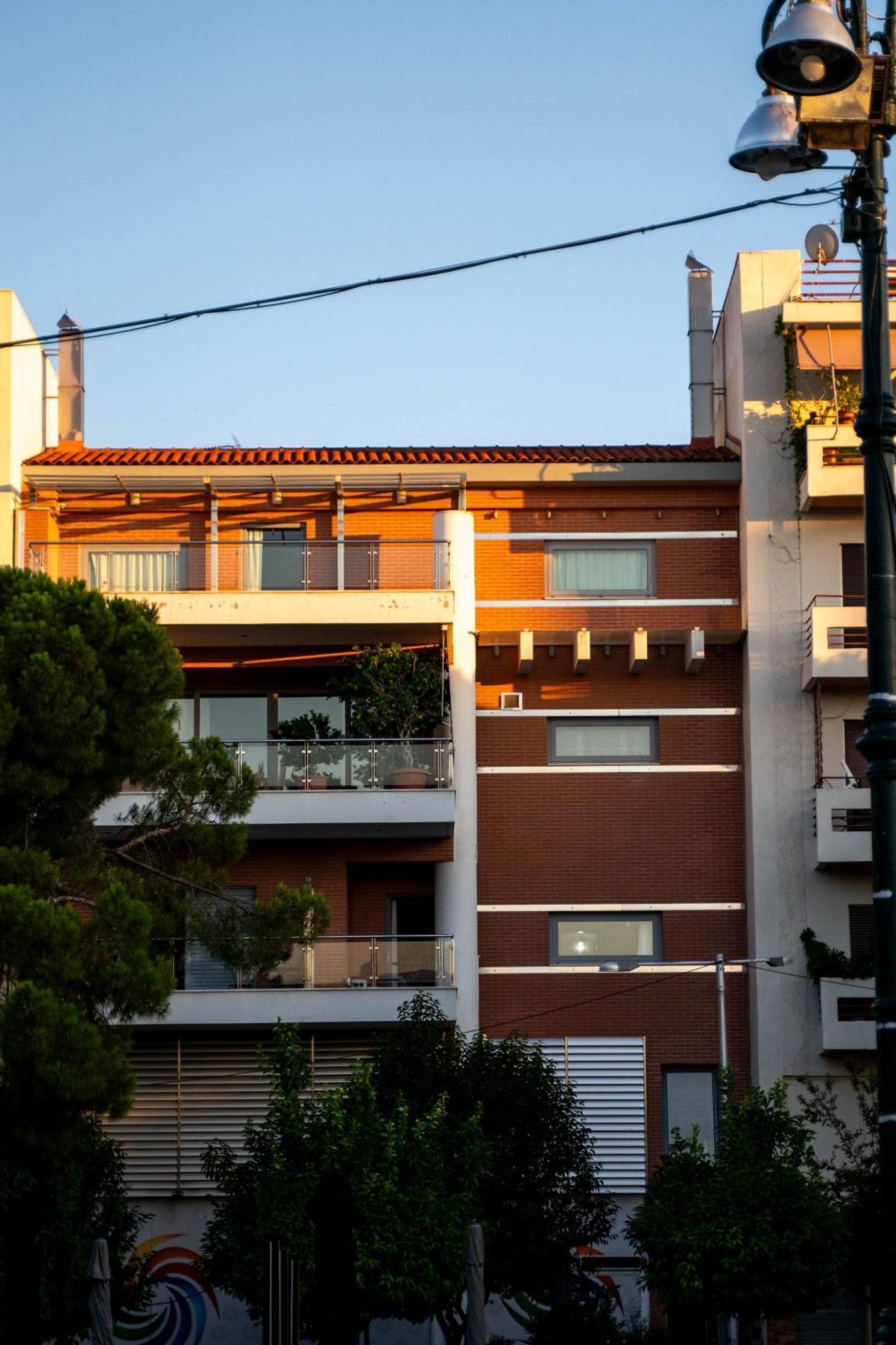 Byron Luxury Apartments Aígion Luaran gambar