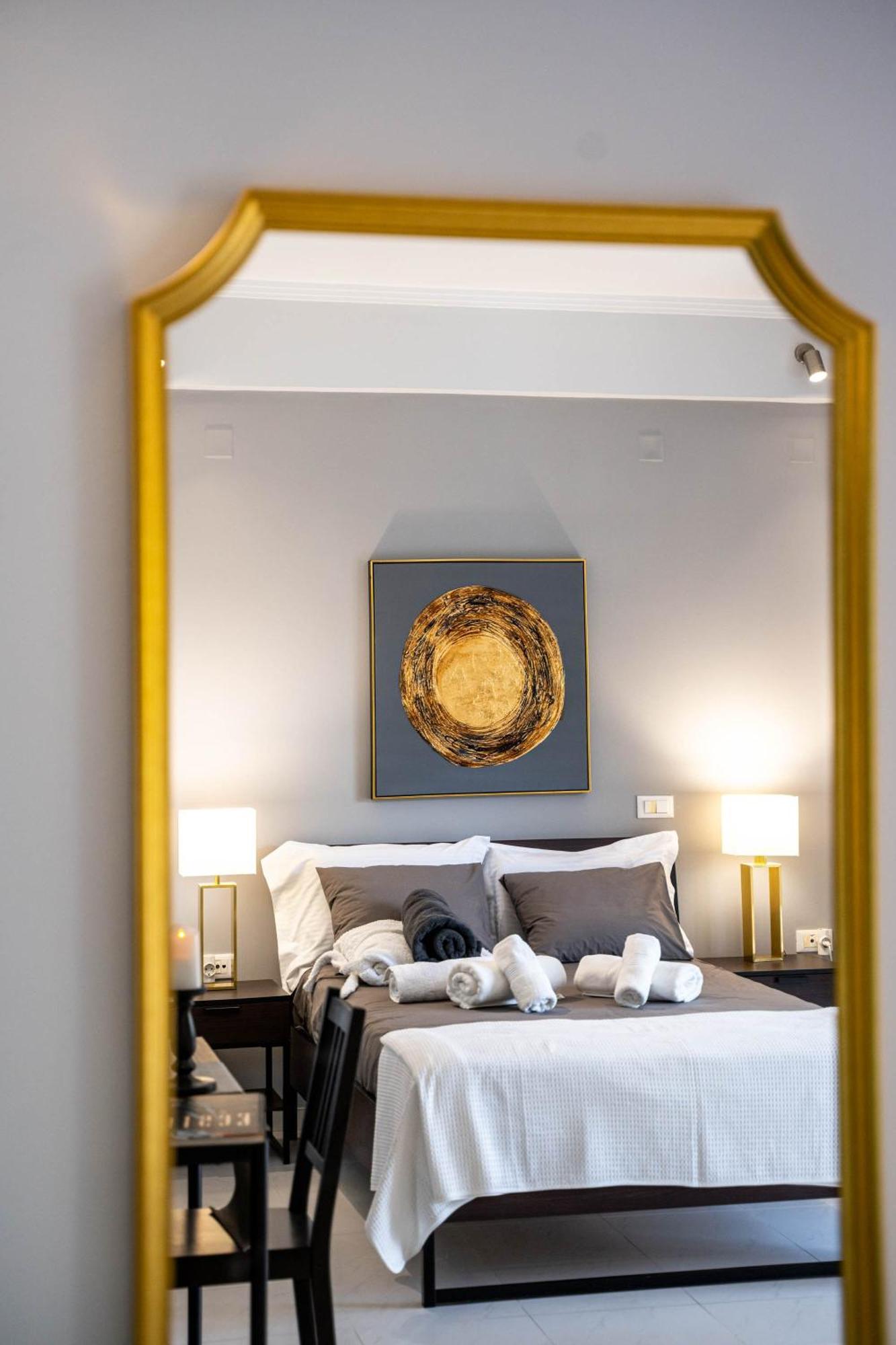 Byron Luxury Apartments Aígion Luaran gambar