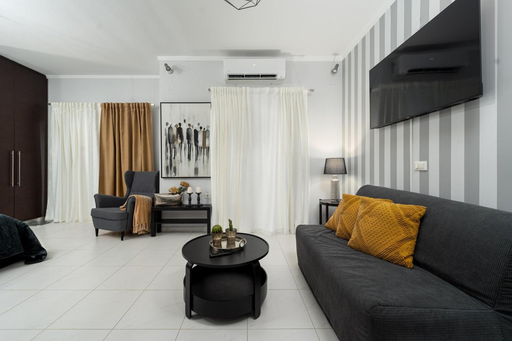Byron Luxury Apartments Aígion Luaran gambar