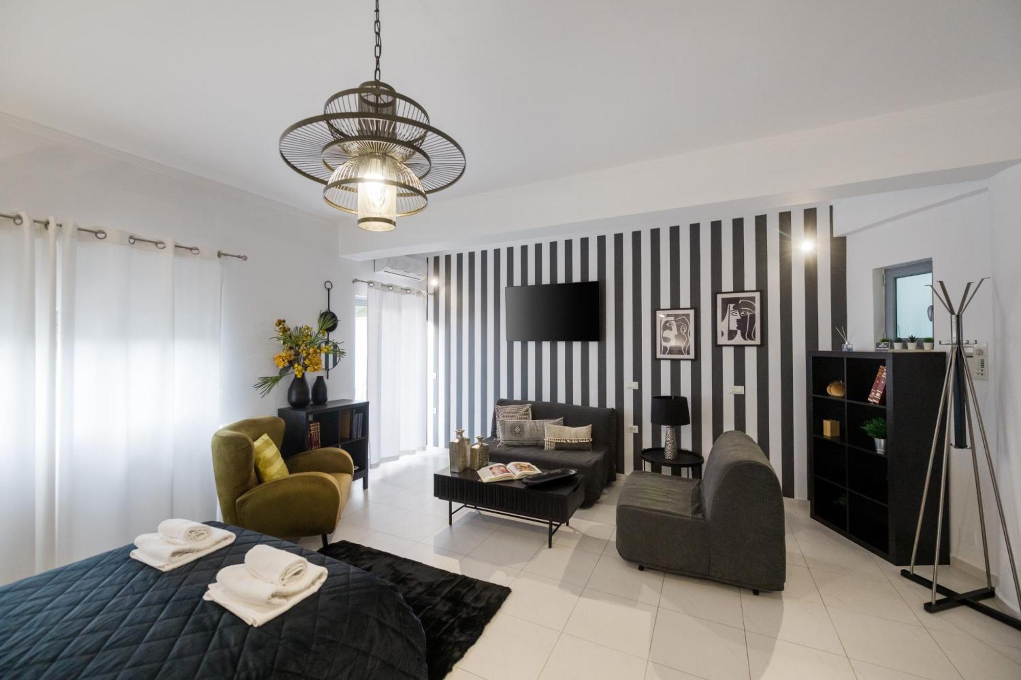 Byron Luxury Apartments Aígion Luaran gambar